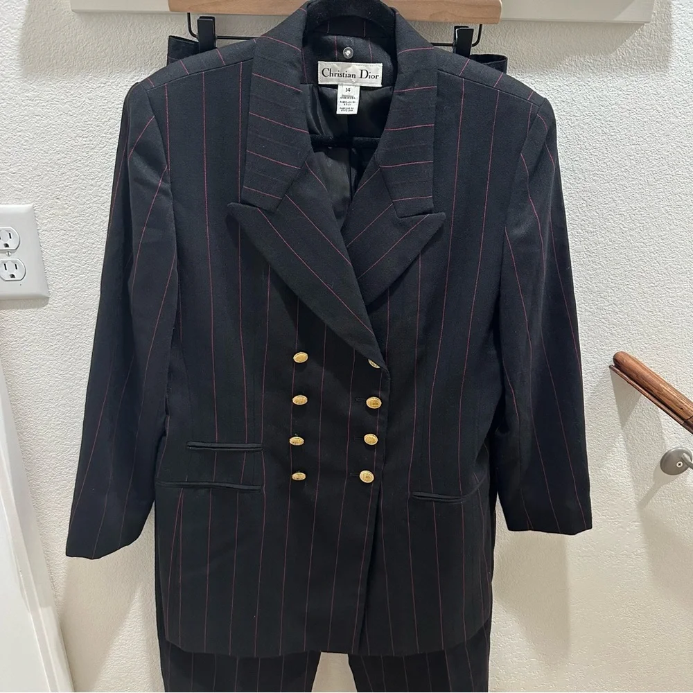 Christian Dior two piece women’s suit red pinstripe on black size 14